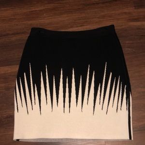 NWOT Marciano black stretch bandage skirt M